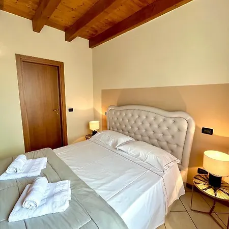Apartahotel La Lucciola Lonato del Garda